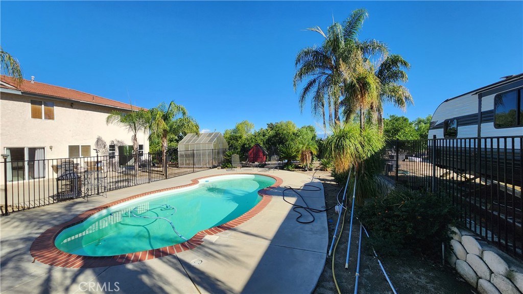 23729 Citrus Avenue Property Photo 5
