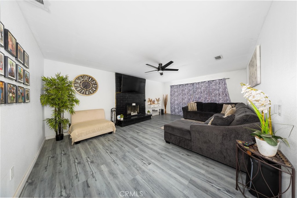 12943 California Property Photo 14