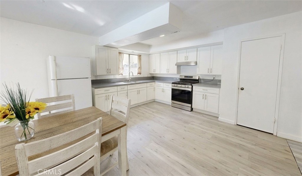 12943 California Property Photo 17