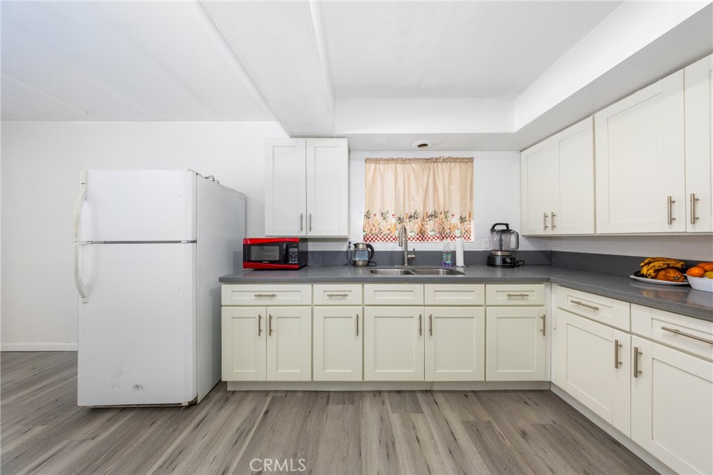 12943 California Property Photo 22