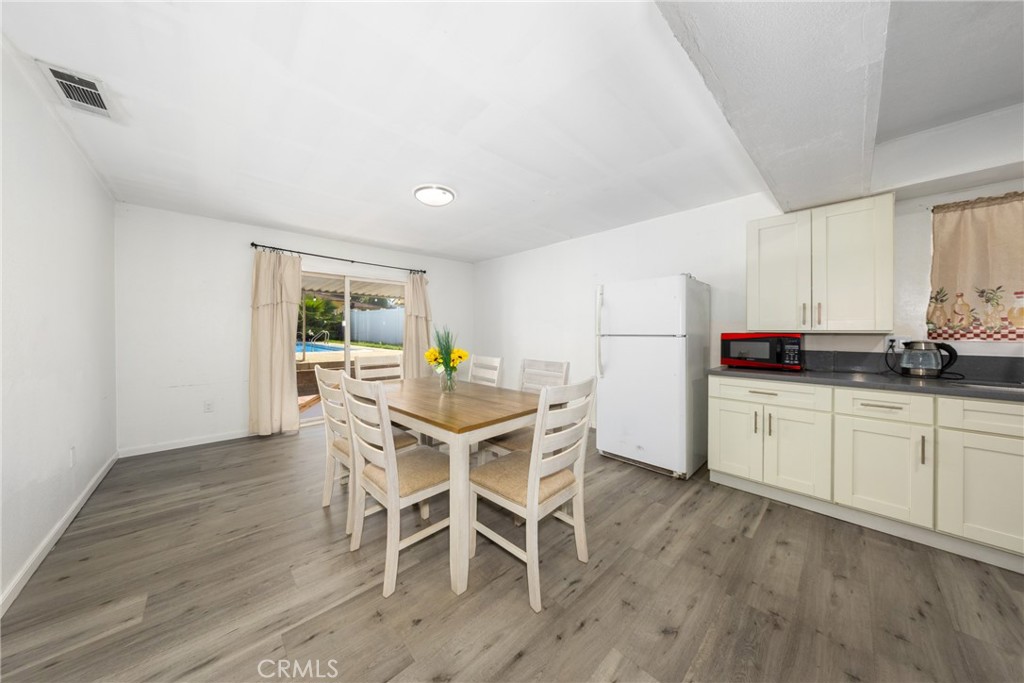 12943 California Property Photo 23