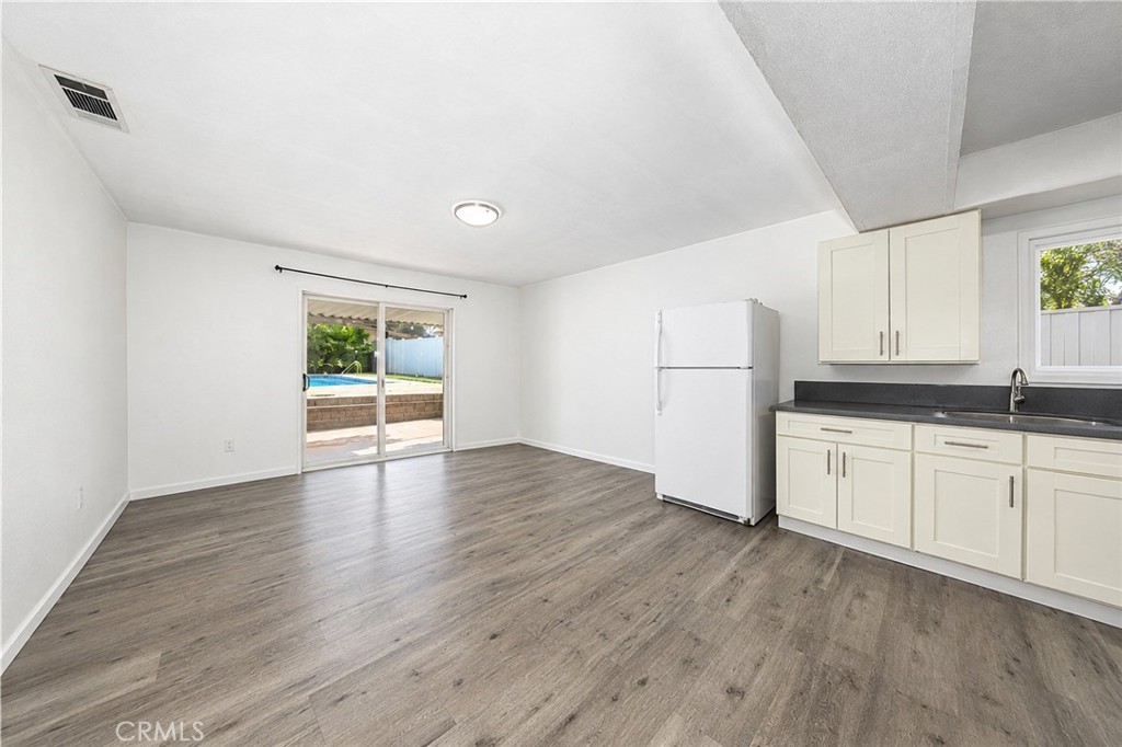 12943 California Property Photo 25