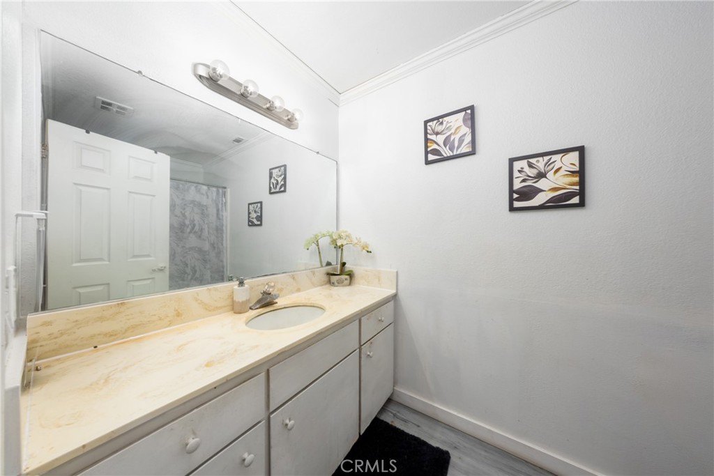 12943 California Property Photo 27
