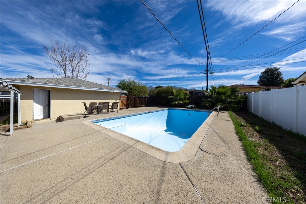12943 California Property Photo 31