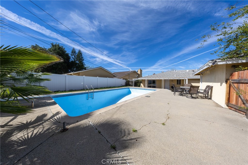 12943 California Property Photo 32