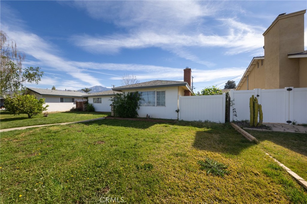 12943 California Property Photo 35