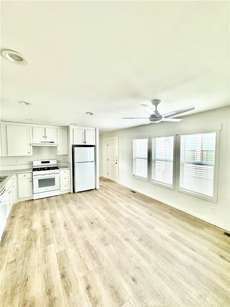 66433 6th Street Property Photo 4