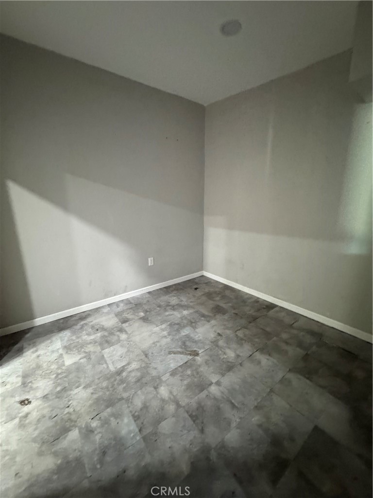 5615 E Beverly Property Photo 6