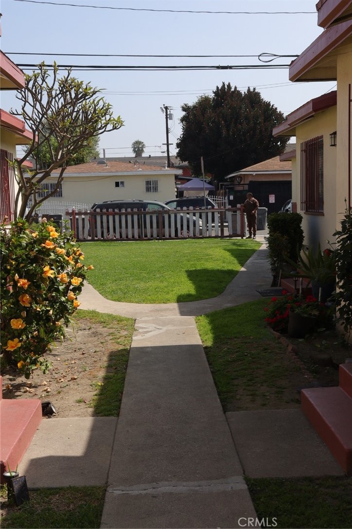 12063 12067 Peach Property Photo 7