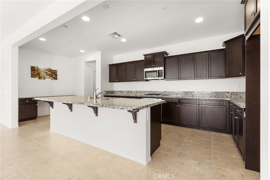 34852 Silversprings Property Photo 7