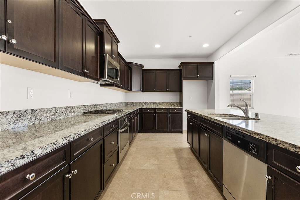 34852 Silversprings Property Photo 9