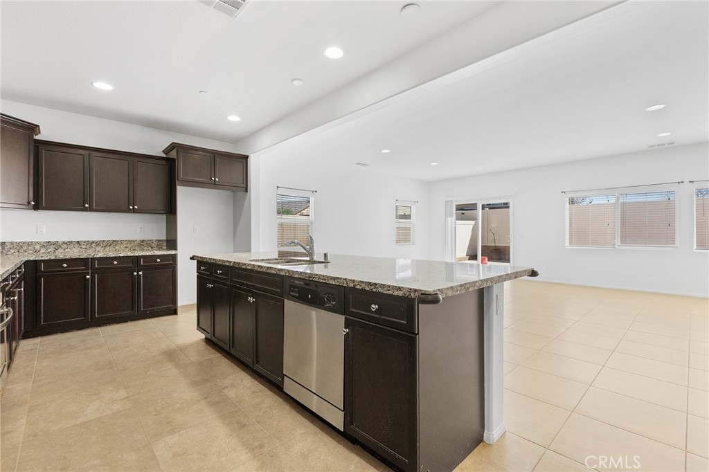 34852 Silversprings Property Photo 11