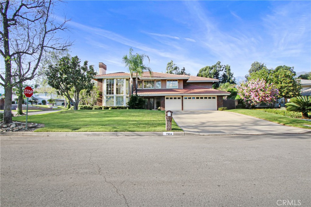 7954 Thoroughbred Property Photo 2