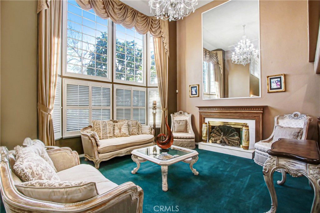 7954 Thoroughbred Property Photo 5
