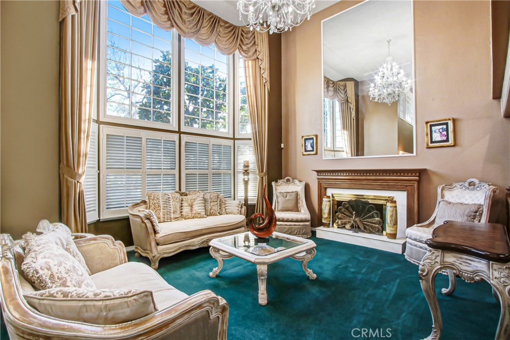 7954 Thoroughbred Property Photo 5
