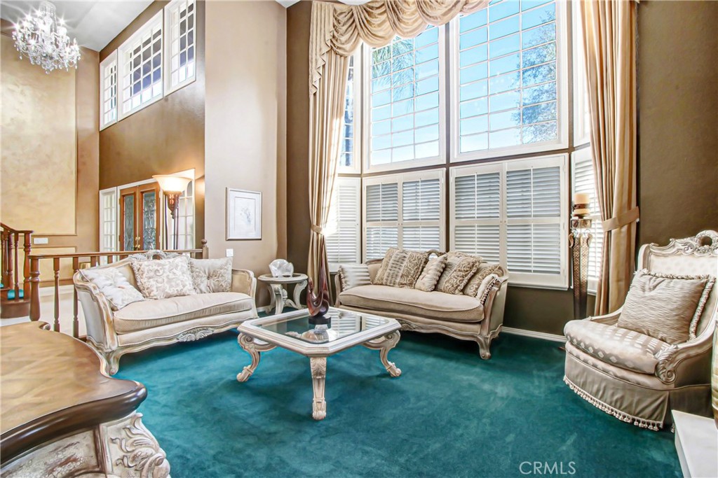 7954 Thoroughbred Property Photo 6