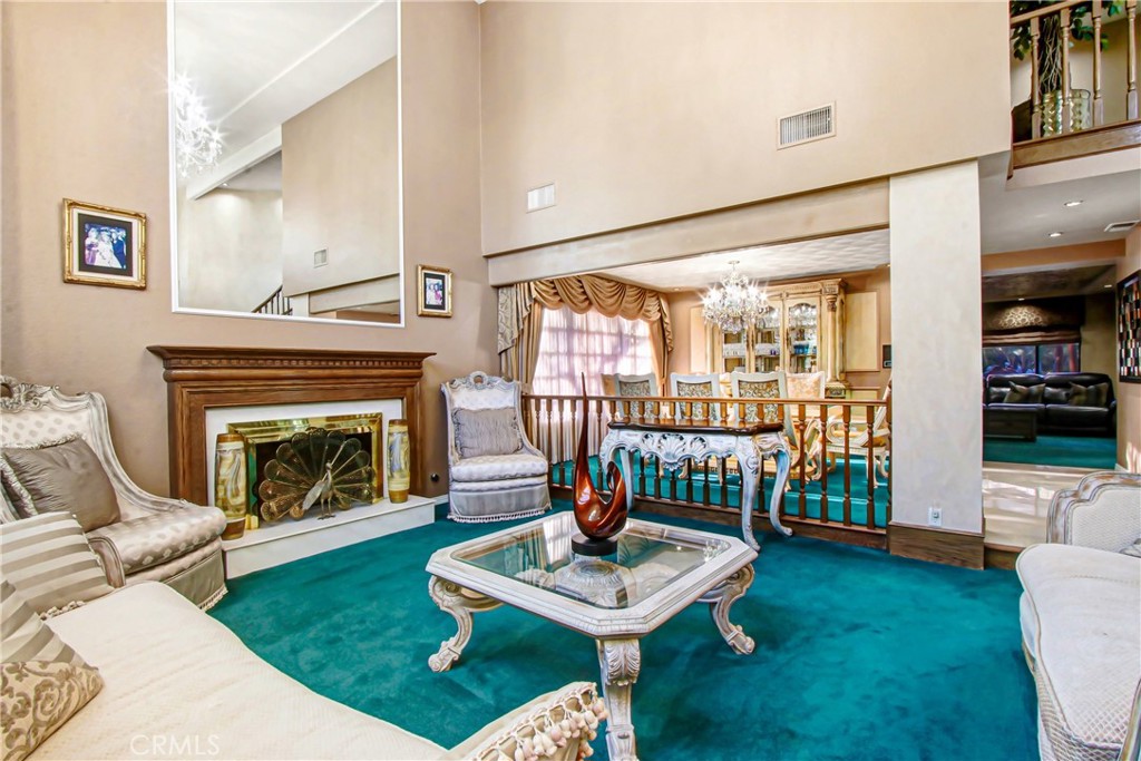 7954 Thoroughbred Property Photo 8
