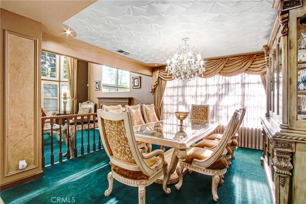 7954 Thoroughbred Property Photo 10