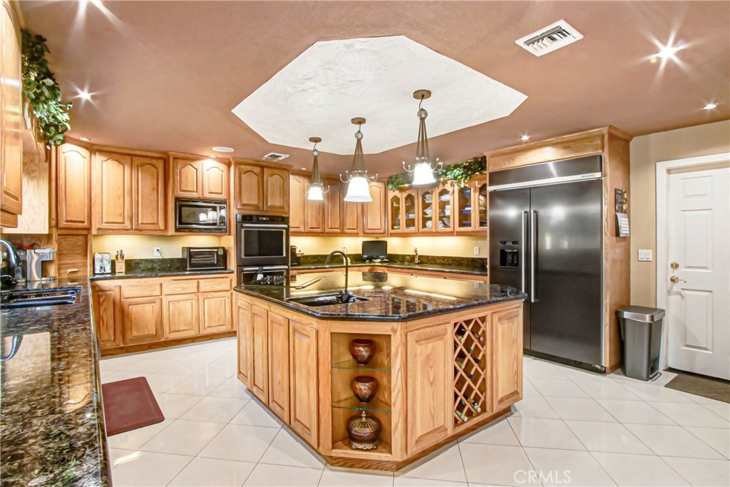 7954 Thoroughbred Property Photo 25