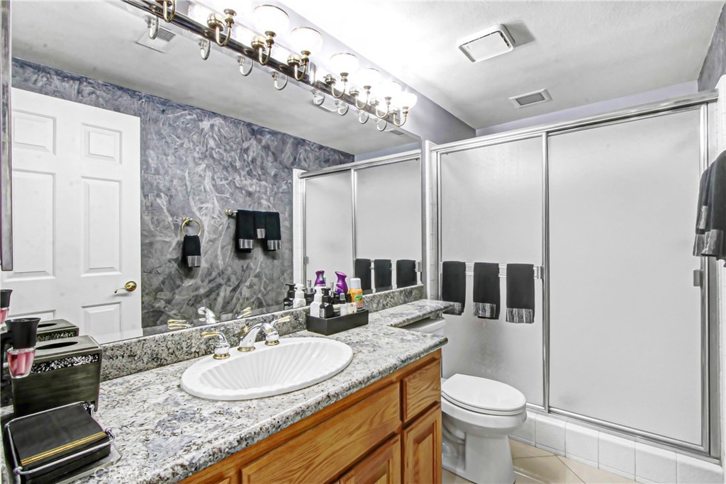 7954 Thoroughbred Property Photo 29