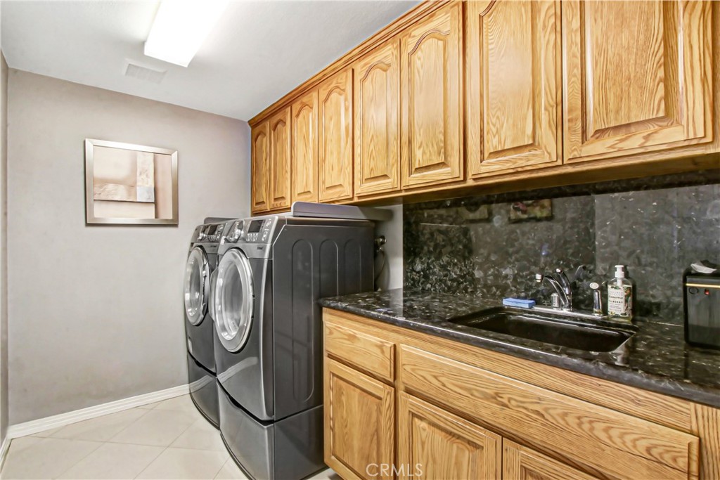 7954 Thoroughbred Property Photo 30
