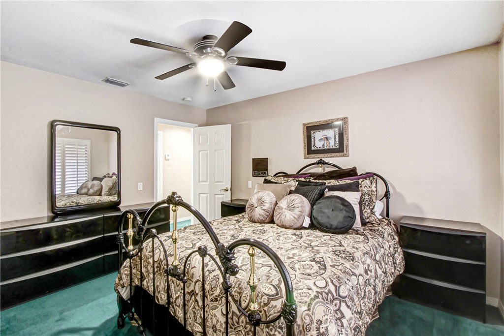 7954 Thoroughbred Property Photo 39