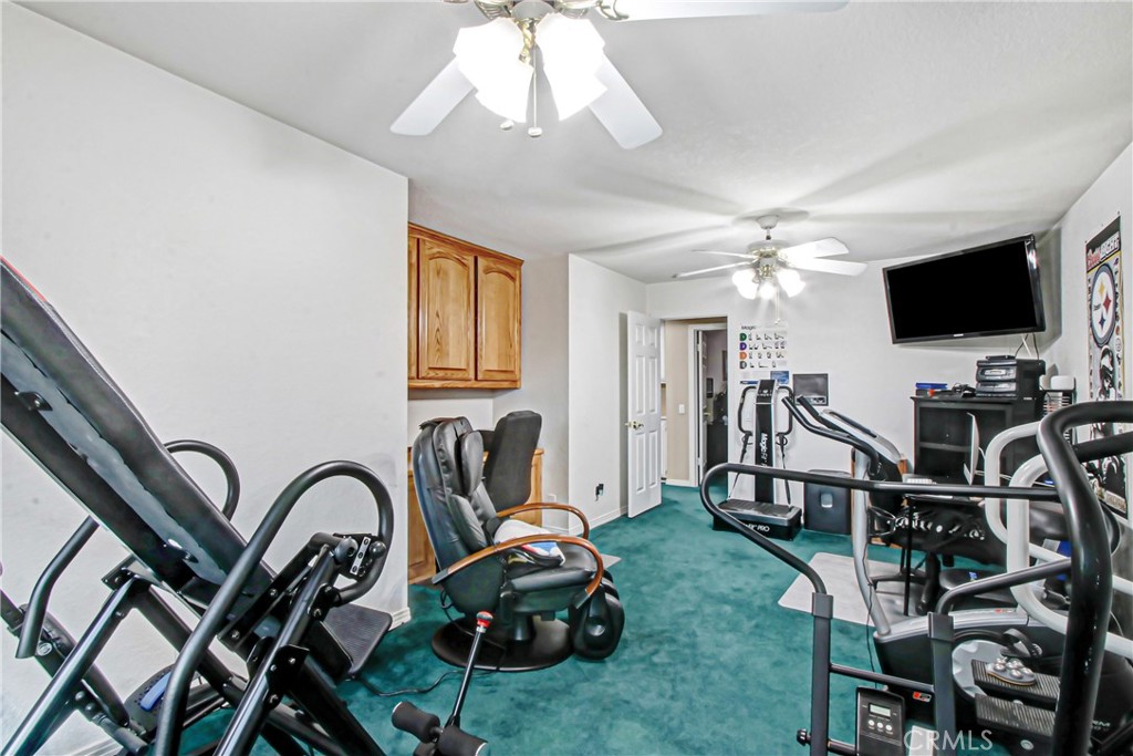 7954 Thoroughbred Property Photo 41