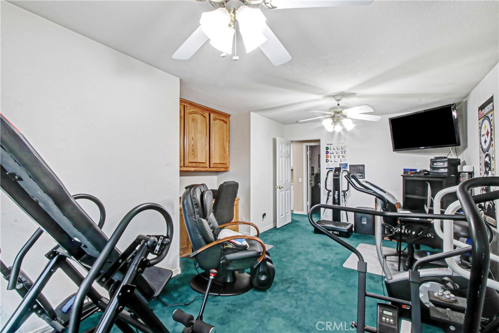 7954 Thoroughbred Property Photo 41