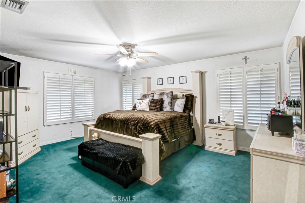 7954 Thoroughbred Property Photo 42
