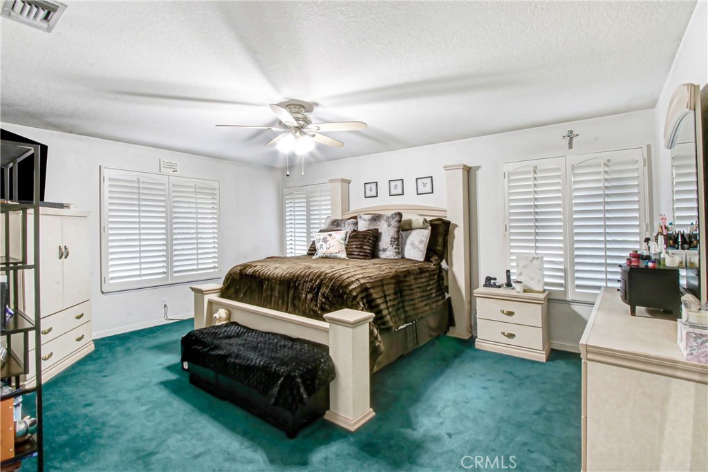 7954 Thoroughbred Property Photo 42