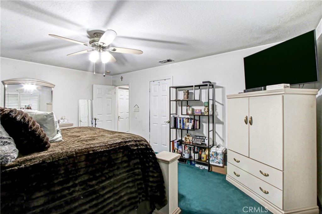 7954 Thoroughbred Property Photo 43