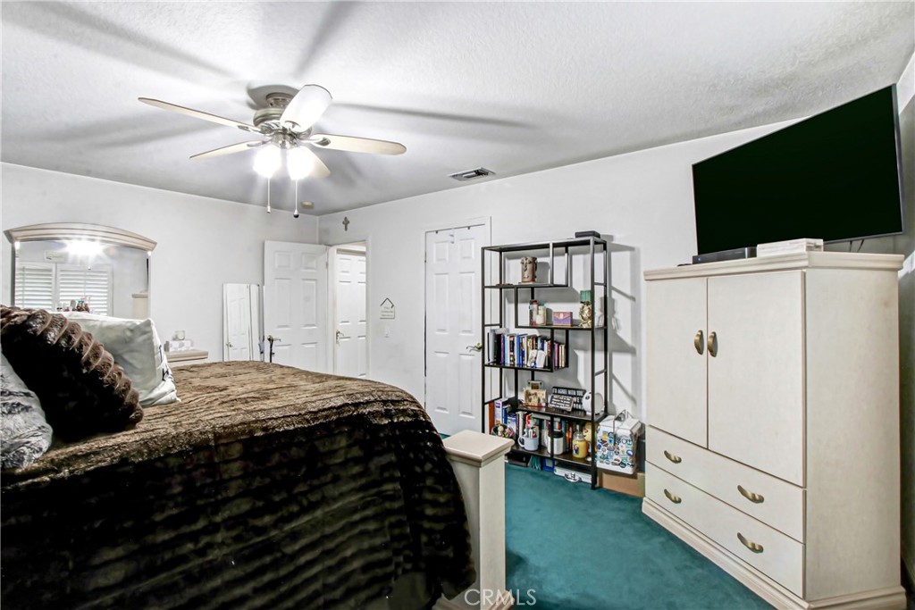 7954 Thoroughbred Property Photo 43