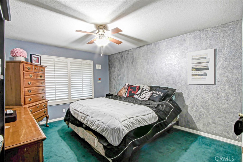7954 Thoroughbred Property Photo 44