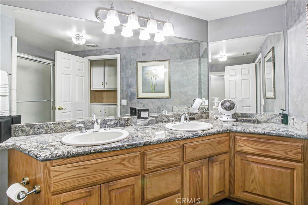 7954 Thoroughbred Property Photo 46