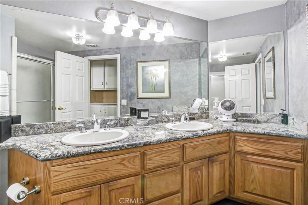 7954 Thoroughbred Property Photo 46