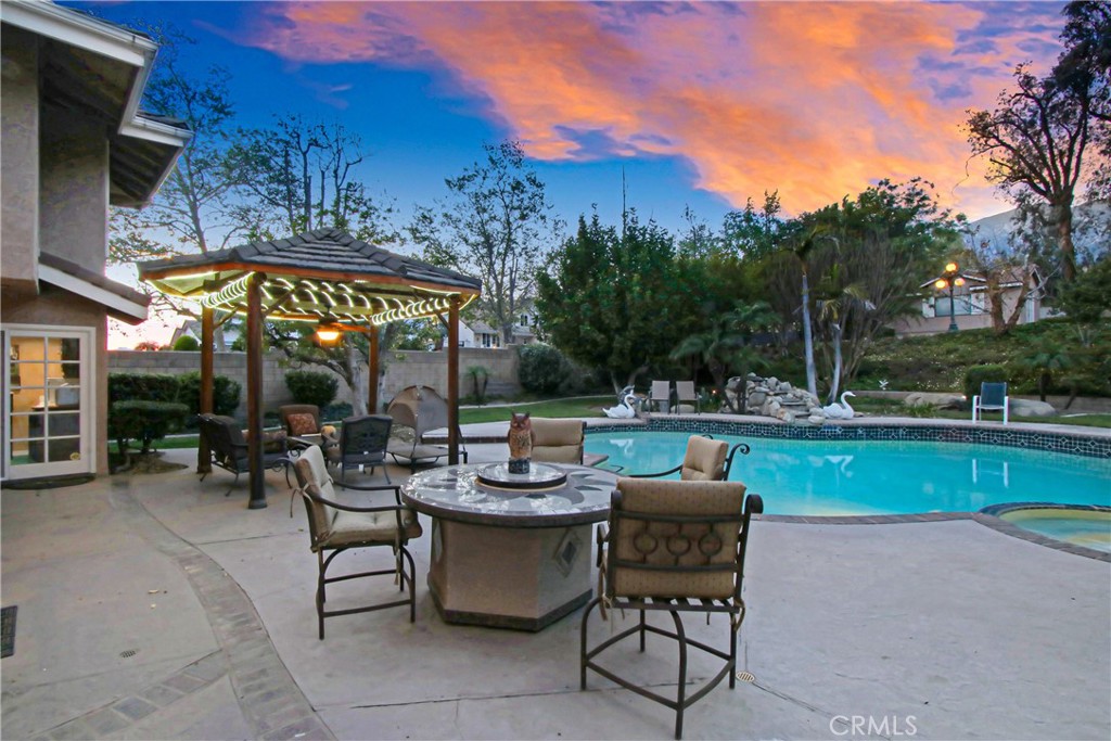 7954 Thoroughbred Property Photo 48