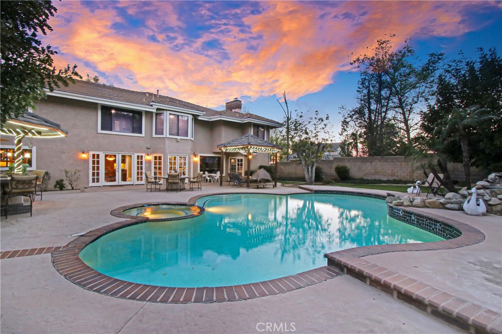 7954 Thoroughbred Property Photo 50