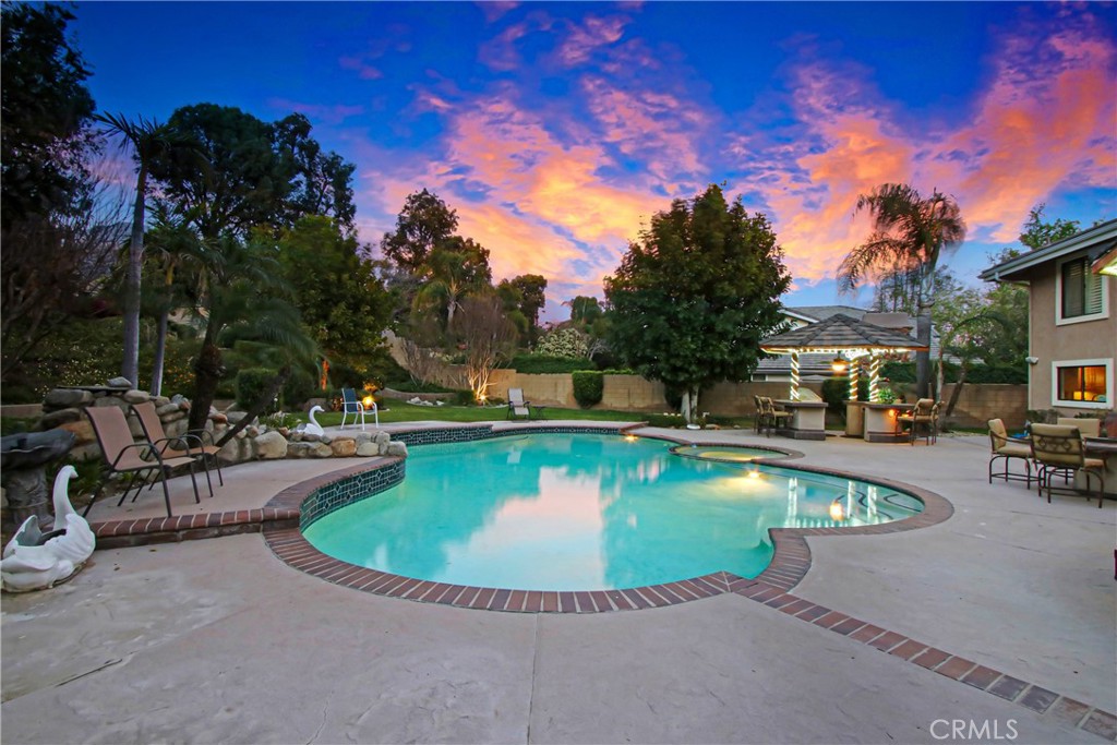 7954 Thoroughbred Property Photo 53