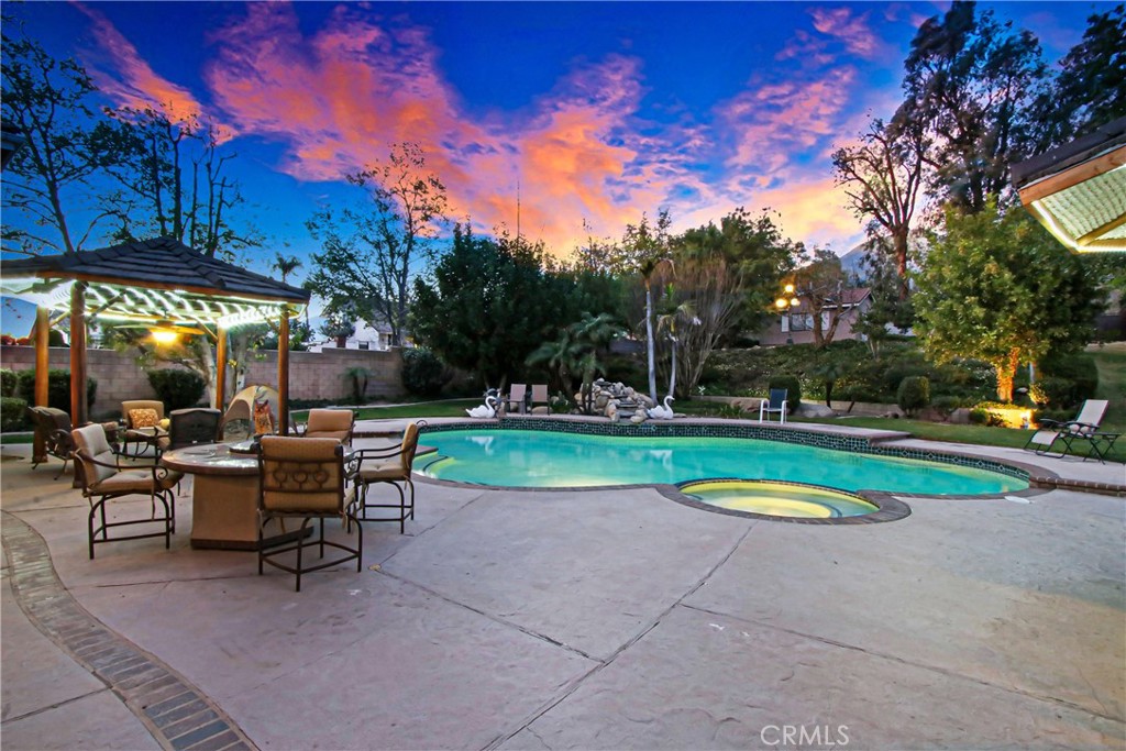 7954 Thoroughbred Property Photo 59