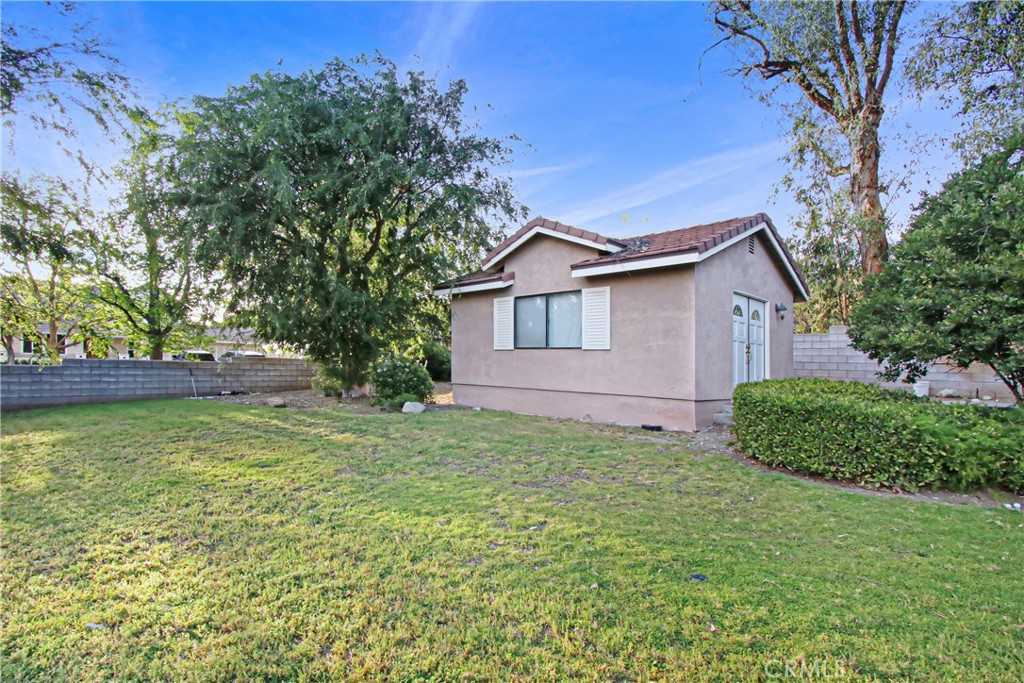 7954 Thoroughbred Property Photo 61