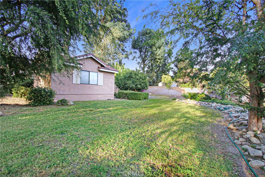 7954 Thoroughbred Property Photo 62