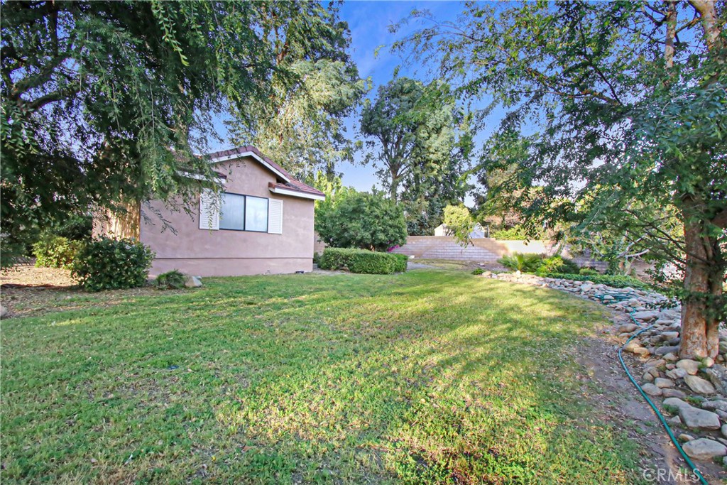 7954 Thoroughbred Property Photo 62