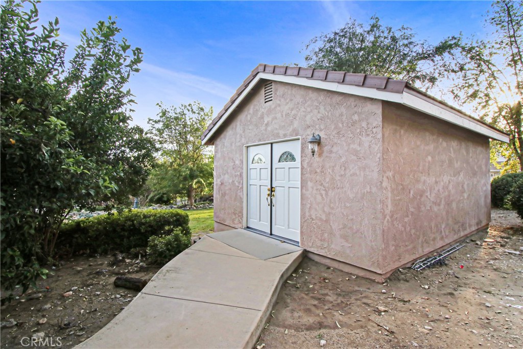 7954 Thoroughbred Property Photo 63