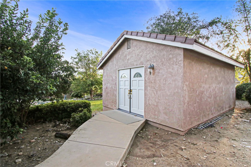 7954 Thoroughbred Property Photo 63