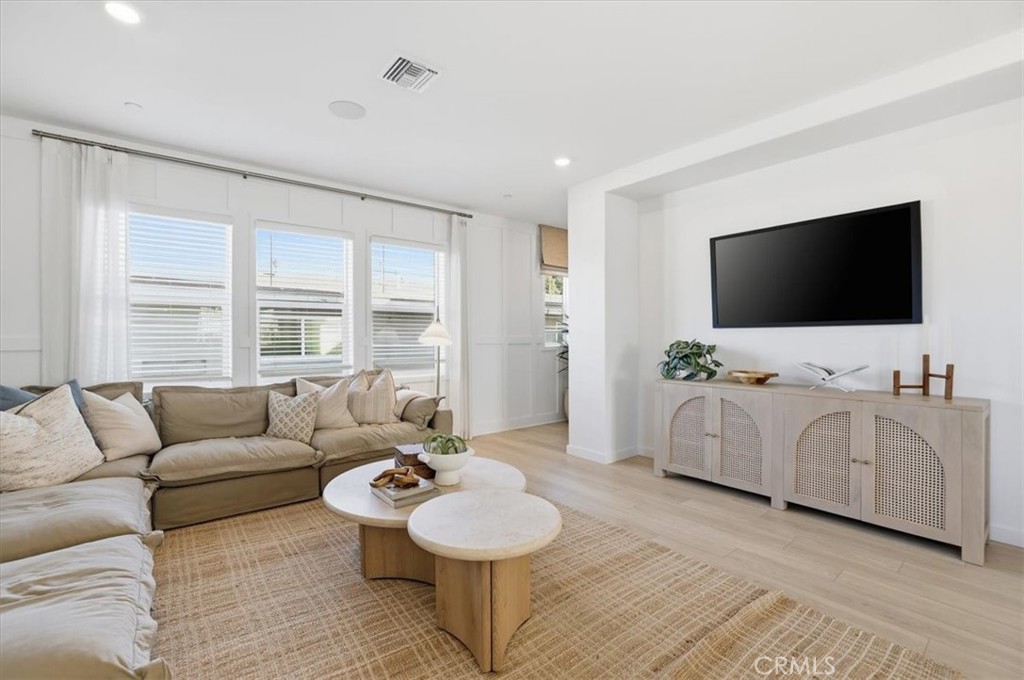 11420 Wildflower Lane Property Photo 9