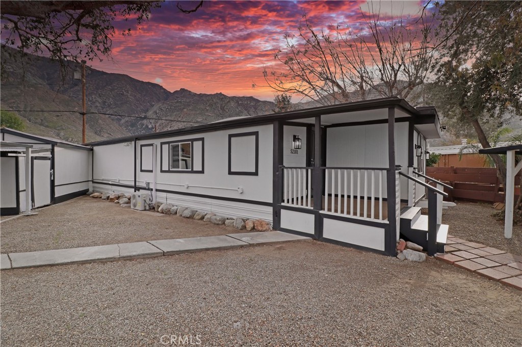 52101 Lois Property Photo 1