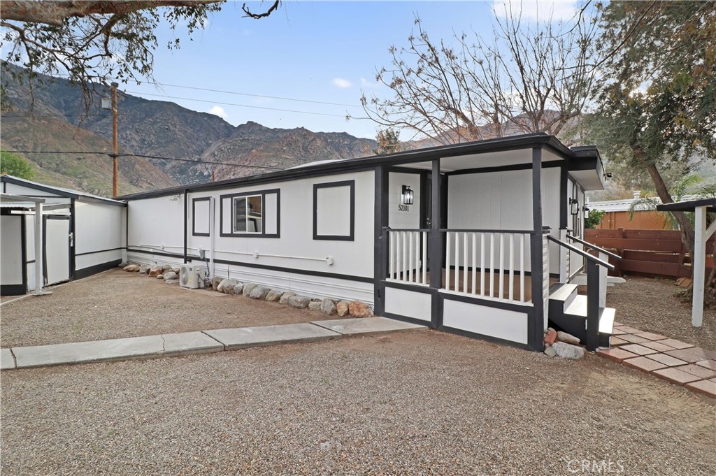 52101 Lois Property Photo 2