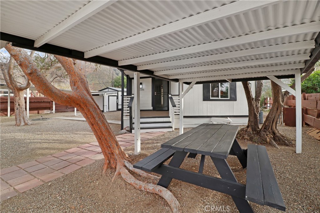 52101 Lois Property Photo 9