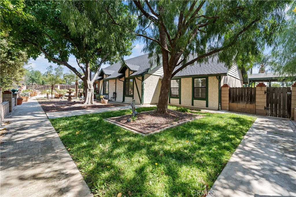 16872 Iris Property Photo 3