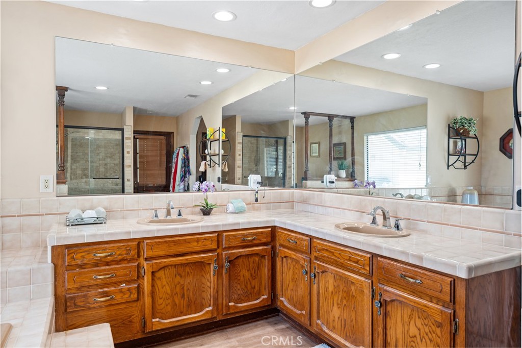 16872 Iris Property Photo 26
